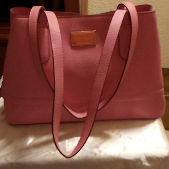 Nanette Lepore - NWOT Vegan Leather Handbag, Lots of Pockets, Gorgeous Color - Picture 4 of 6